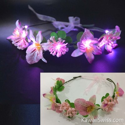 Pinker Blumenkranz mit LEDs